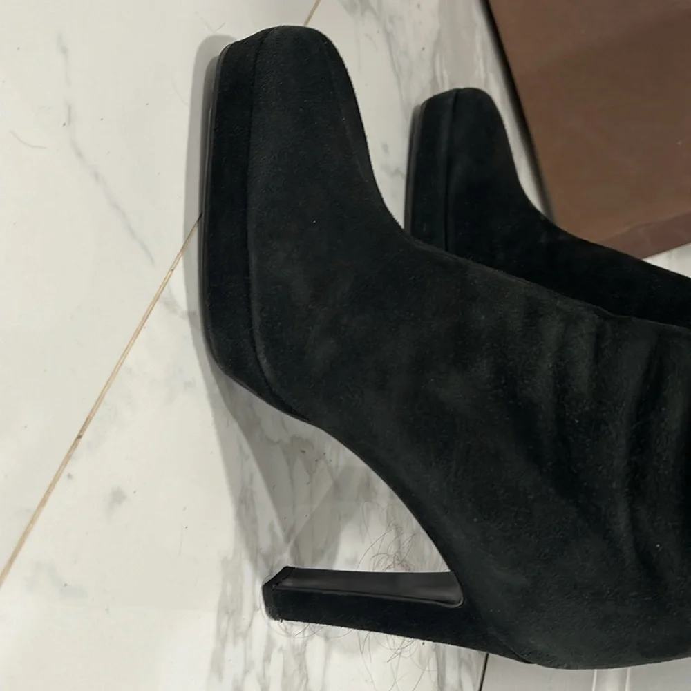 Suede Gucci Boots - worn only once - size 38 - Picture 5 of 9